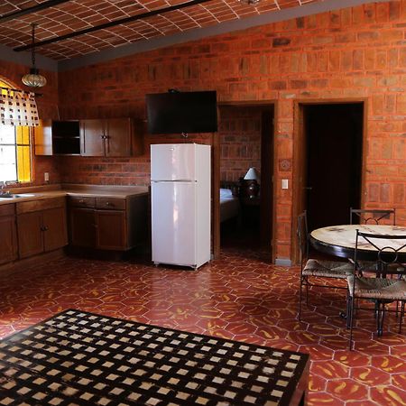 Mama Chuy Hotel & Villas San Juan Cosalá Eksteriør billede